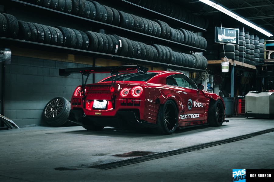 Nissan GT-R (R35) rines Work Gnosis CV201 20″ 10.5J ET-5 285/35 11.5J ET-37 315/35