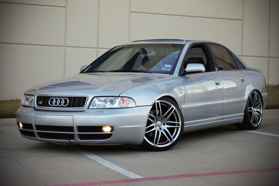 Audi A4 B5 rines Stratmosphere RS4 19″ 8.5J ET45 225/35