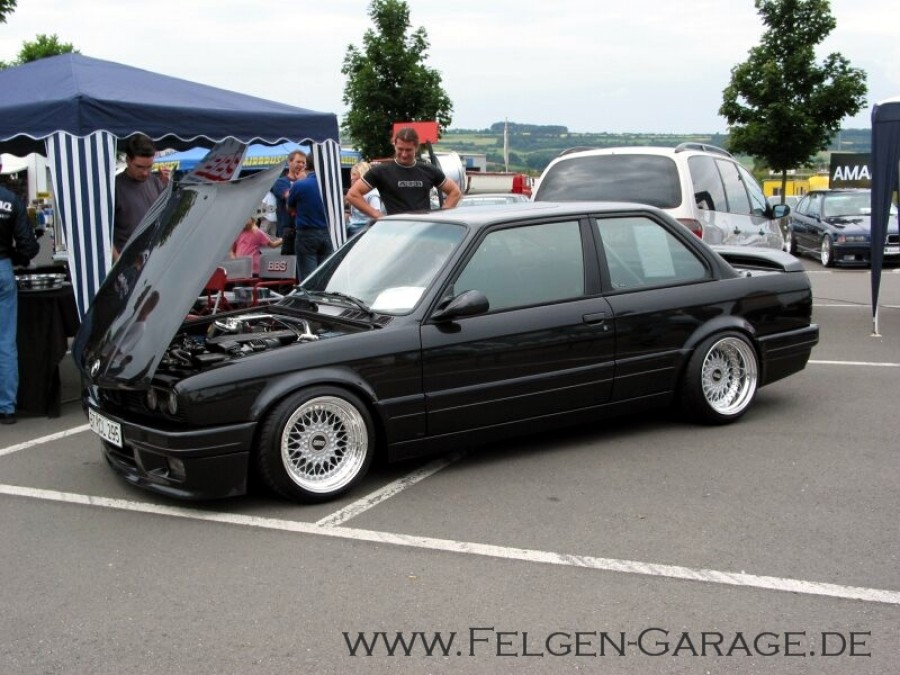BMW 3 series E30 rines BBS RS1 16″ 9.5J ET4 215/40 11J ET21 245/35
