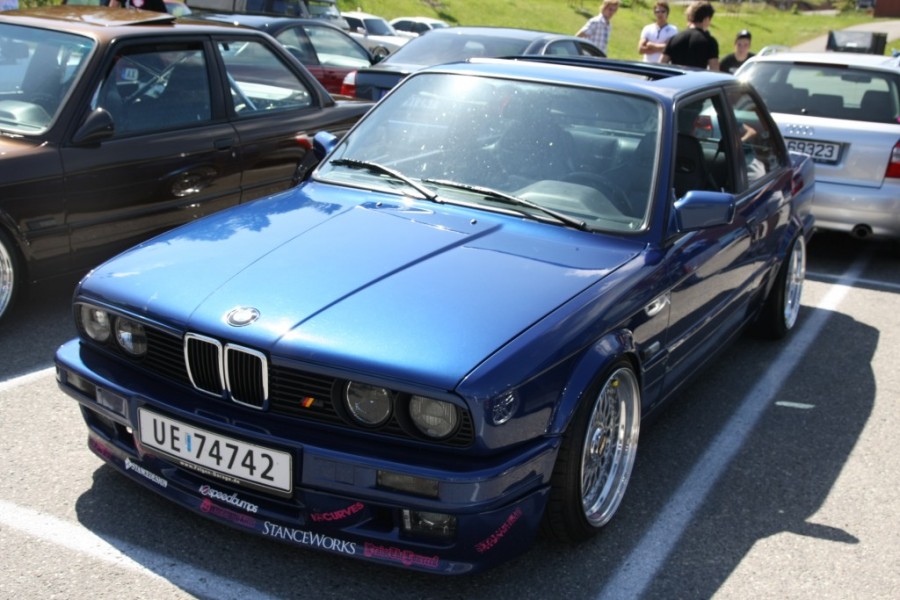 BMW 3 series E30 rines BBS RC090 17″ 9J ET21 205/40 9.5J ET17 215/40