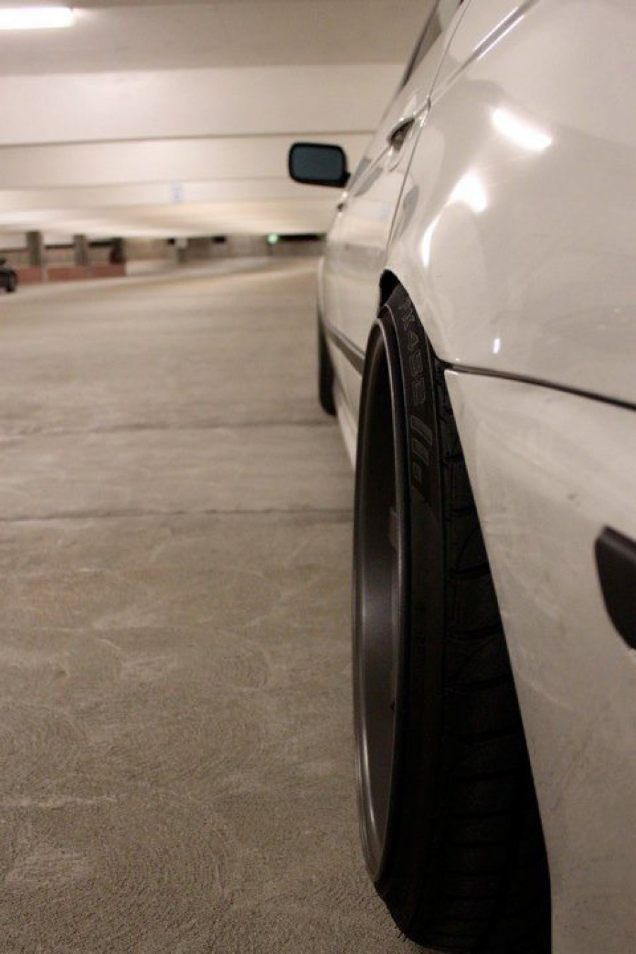 BMW 5 series E39 rines Varrstoen ES 2.2.2 19″ 9.5J ET21 225/35 10.5J ET20 265/30