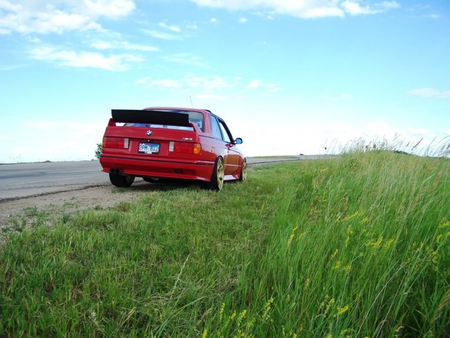 BMW 3 series E30 rines Advan Yokohama RG II 18″ 9J ET21 215/35 10J ET25 245/35