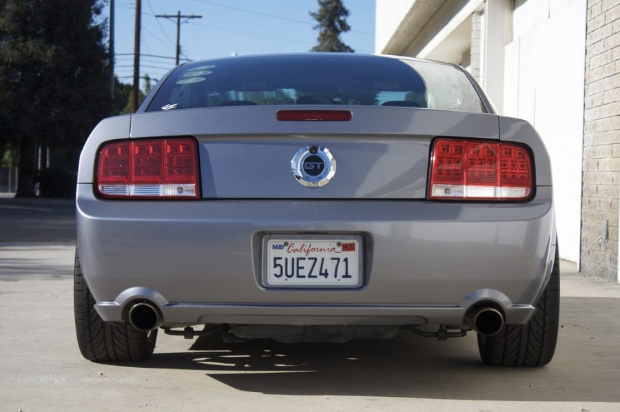 Ford Mustang rines RoJa R2-5 19″ 9.5J ET44 255/40 275/40