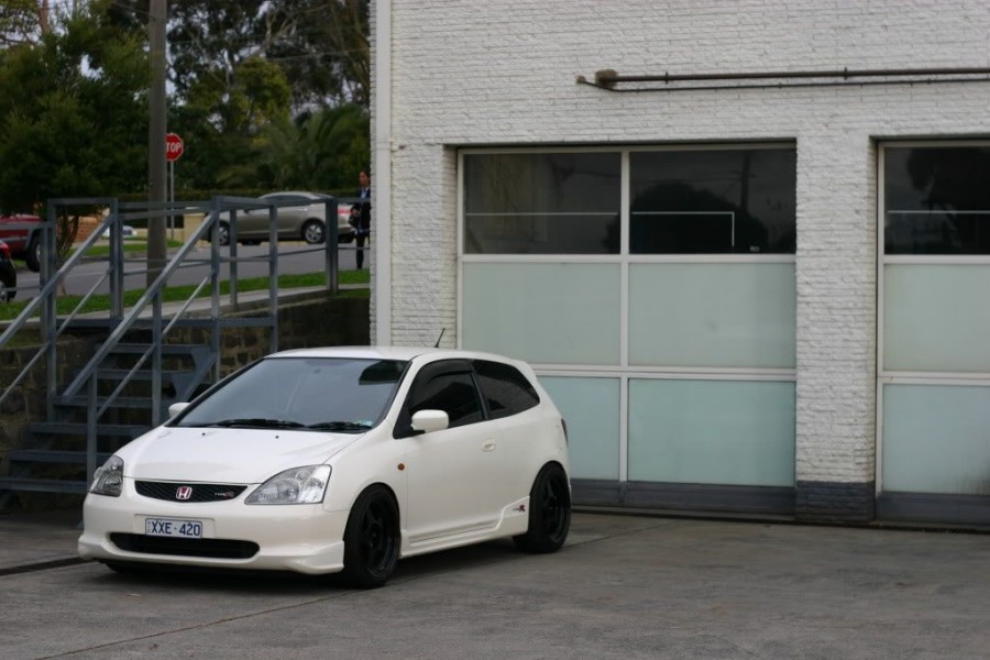 Honda Civic EU/ES/EP/EM rines Desmond Regamaster Marquis Promada 17″ 9J ET18 215/45