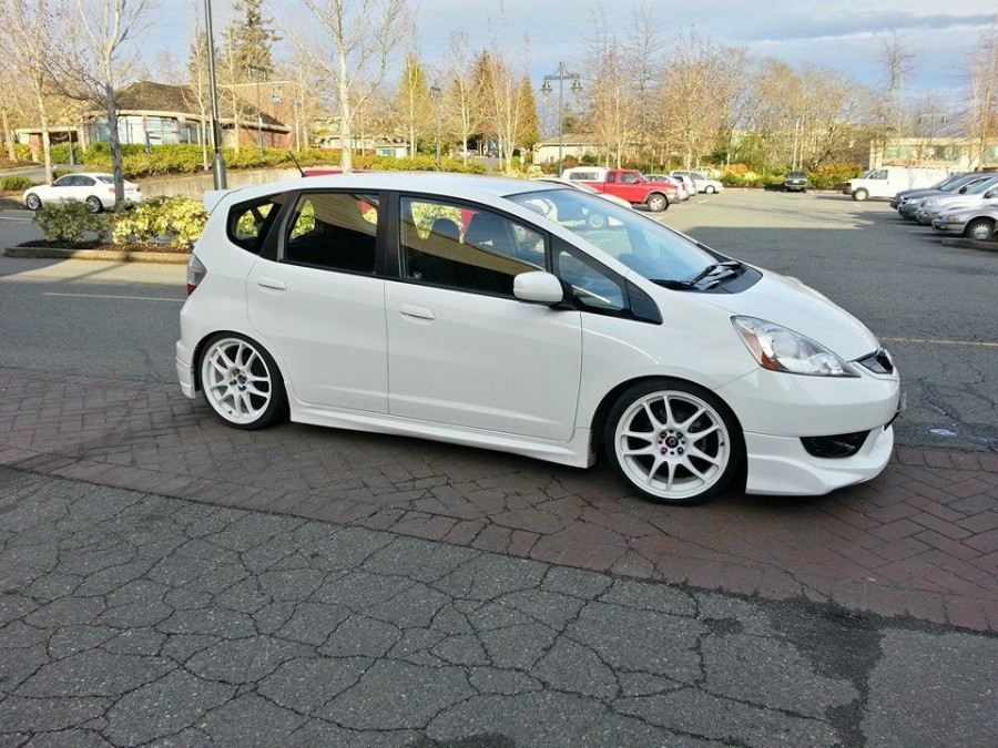 Honda Fit 2 generation rines Work Emotion CR KAI 18″ 7.5J ET42 215/35 ET32