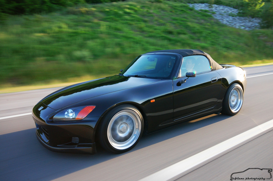 Honda S2000 rines Blitz Type 01 17″ 8J ET32 205/45 9J ET38 235/40