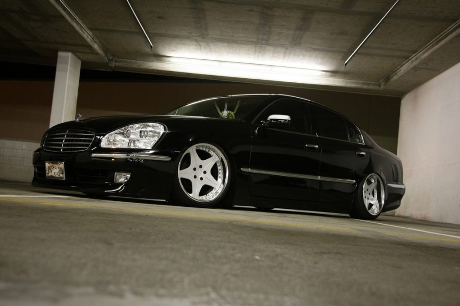Infiniti Q45 rines Super Star Leon Hardiritt Orden 20″ 9.5J ET1 235/35 11J ET6 255/35