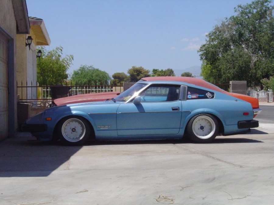 Datsun 280ZX rines Chassis Engineering  15″ 8J ET-12 205/50 10J ET-50