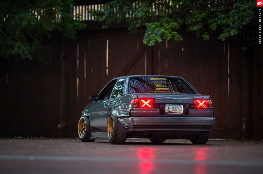 Toyota Corolla Levin AE85/AE86 rines AME F Zero 2 15″ 9.5J 205/50