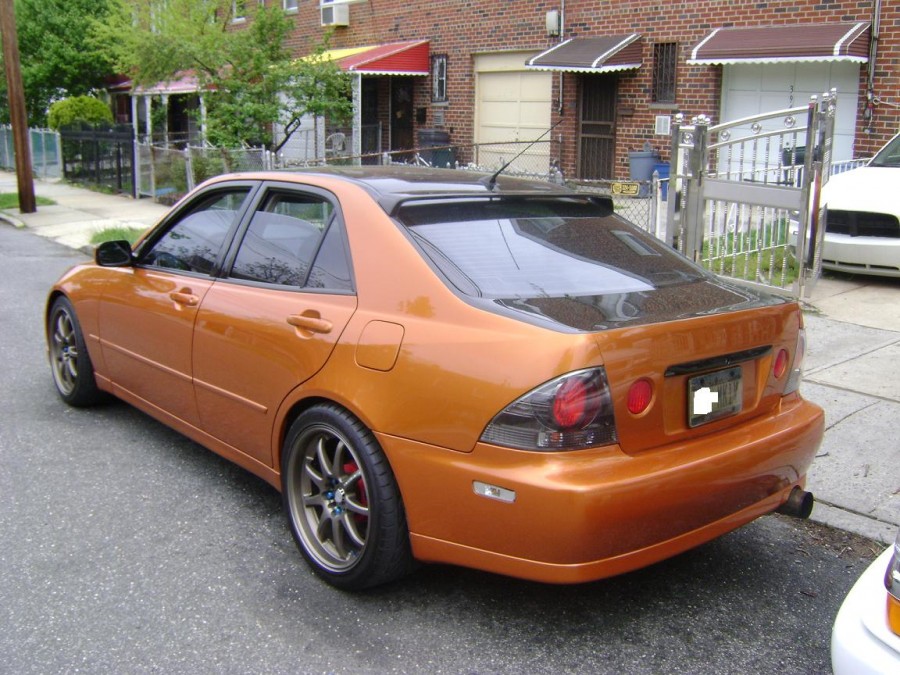 Lexus IS rines Work Emotion XD9 18″ 8J ET45 225/40 9J ET38 265/35