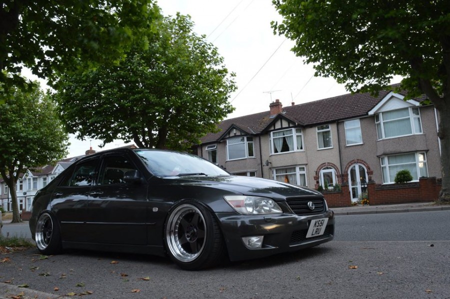 Lexus IS XE10 rines Rota Kyusha 17″ 9.5J ET12 215/45