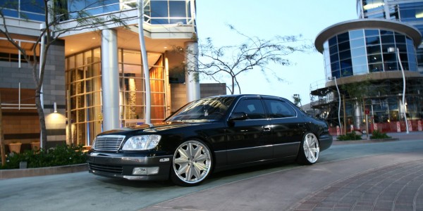 Lexus LS