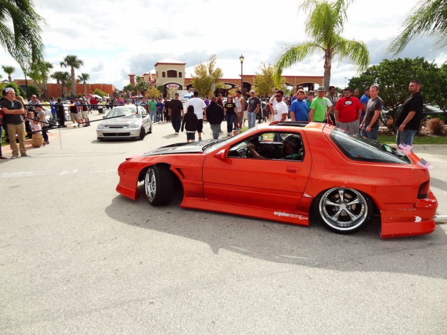 Mazda RX-7 FC rines Work VS-KF 18″ 9J ET-17 225/40 10.5J ET1 265/35