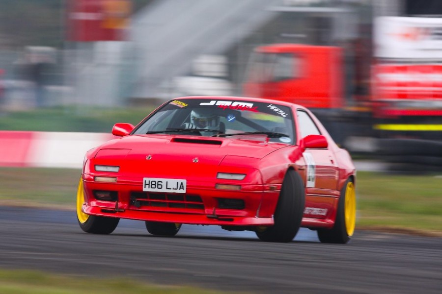 Mazda RX-7 FC rines Uras NS-01 17″ 9.5J ET15 225/45
