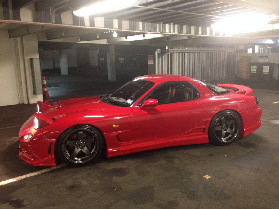 Mazda RX-7 FD rines Rota GTR-D 18″ 9.5J ET30 235/40 ET15