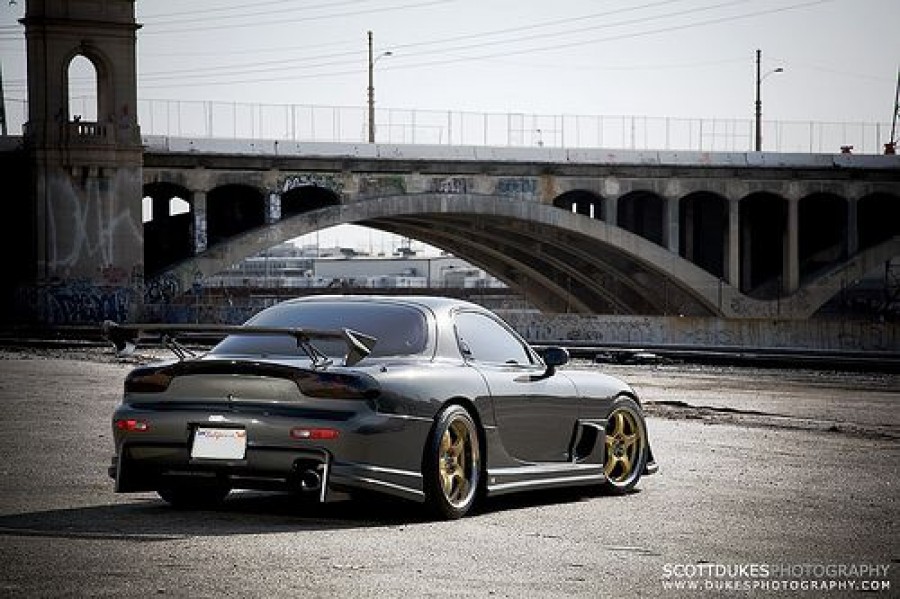 Mazda RX-7 FD rines Rays Gram Lights 57 Pro 18″ 8.5J ET43 245/40 9J 255/40