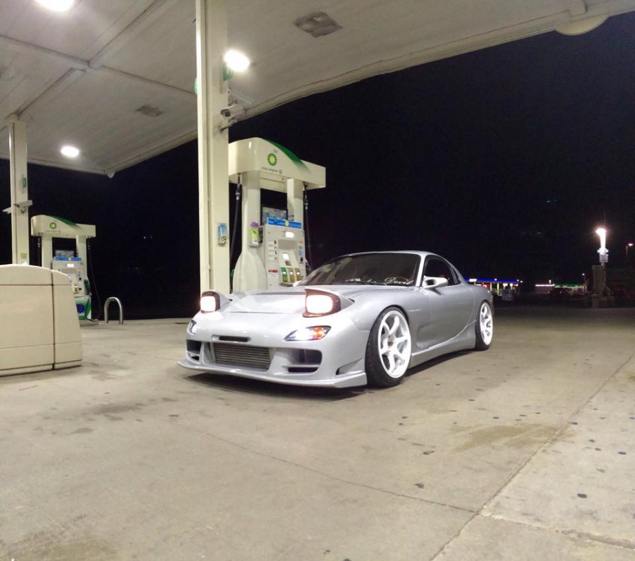 Mazda RX-7 FD rines Advan Yokohama RG II 18″ 10J ET25 235/40 255/35