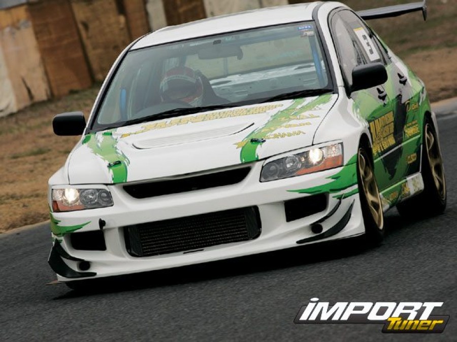 Mitsubishi Lancer Evolution IX rines Advan Yokohama RG II 18″ 9J ET22 245/40 ET29