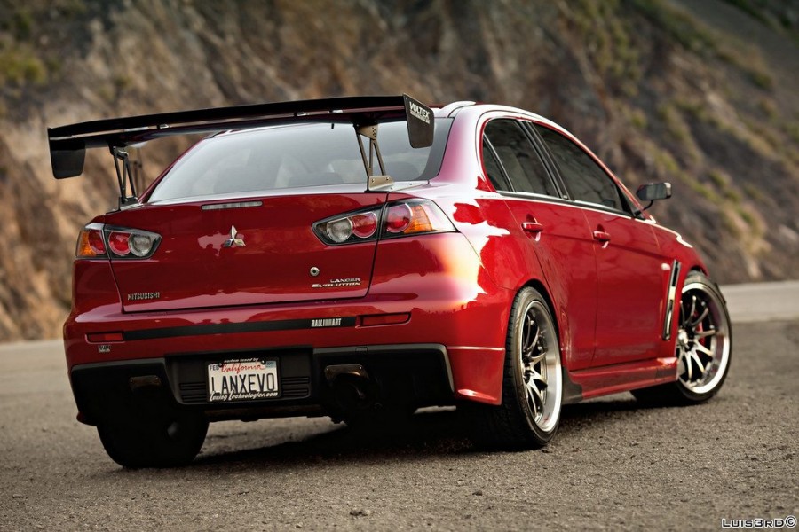 Mitsubishi Lancer Evolution X rines Rays Volk Racing CE28N 19″ 10.5J ET22 275/35