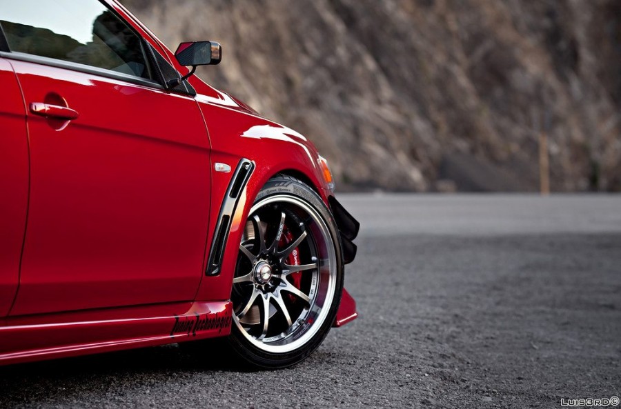 Mitsubishi Lancer Evolution X rines Rays Volk Racing CE28N 19″ 10.5J ET22 275/35