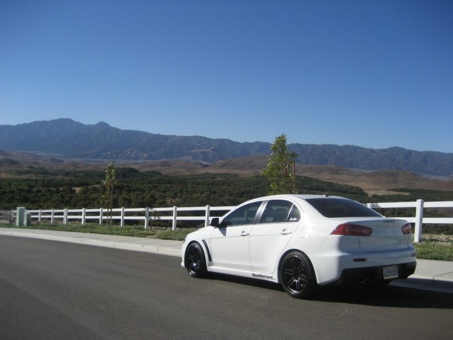 Mitsubishi Lancer Evolution X rines AME Tracer TM-02 19″ 10.5J ET22 275/30