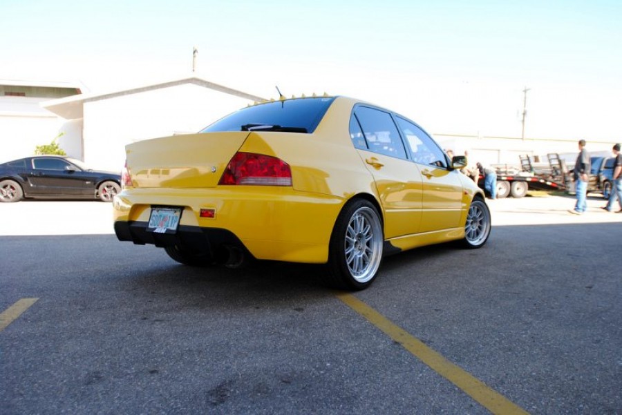 Mitsubishi Lancer Evolution VIII rines Enkei RPF1 Type RC 18″ 9J ET18 245/35