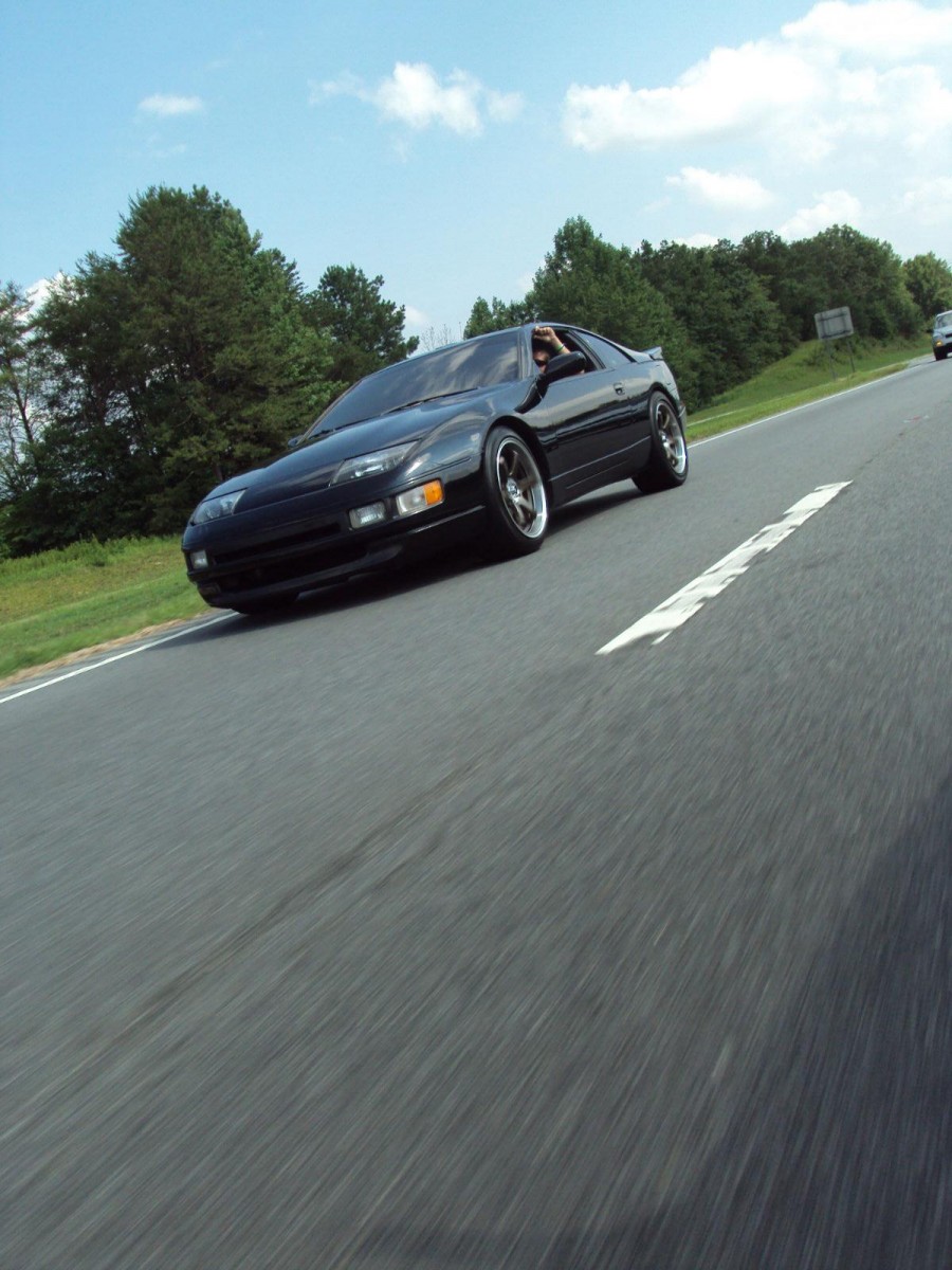 Nissan 300ZX rines Raze R71 18″ 9.5J ET35 245/40 295/35