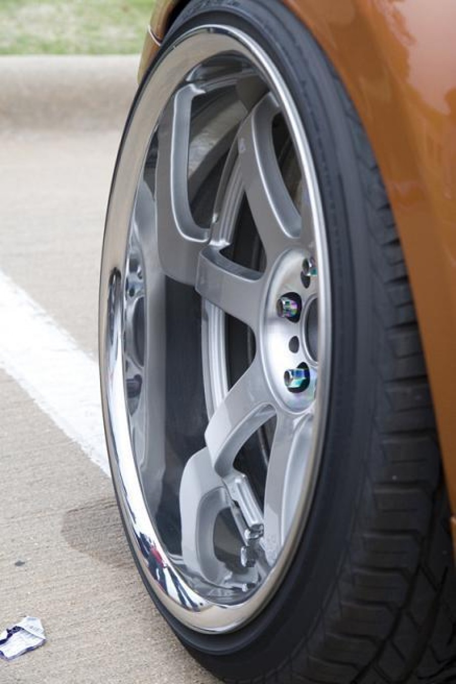Nissan 350Z rines Rays Gram Light 57S Pro 19″ 9.5J 225/35 10J ET-25 235/35