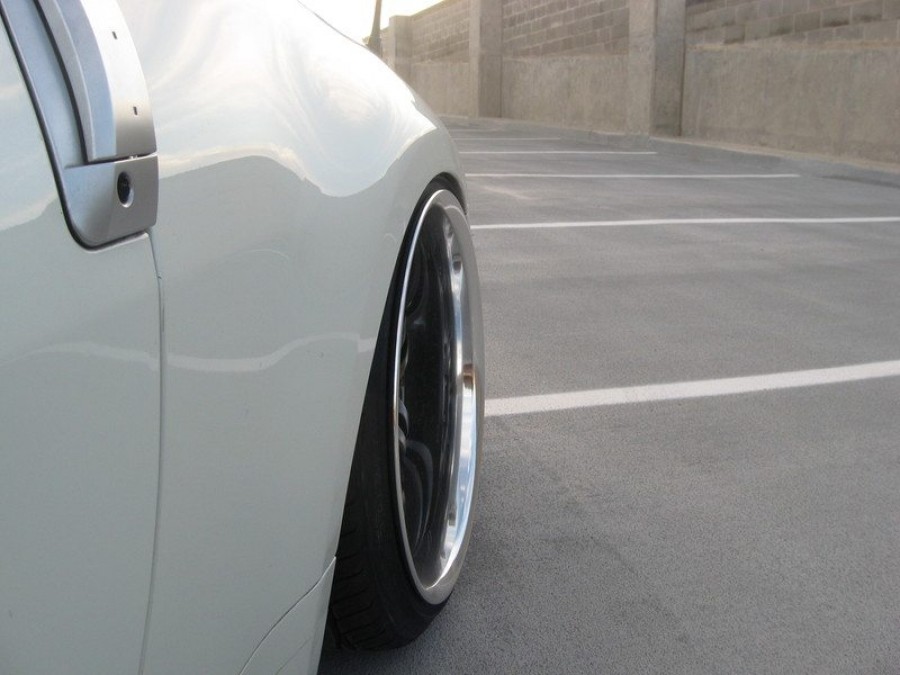 Nissan 350Z rines Work Varianza T1S 19″ 9.5J ET4 225/35 10.5J ET-2 245/35