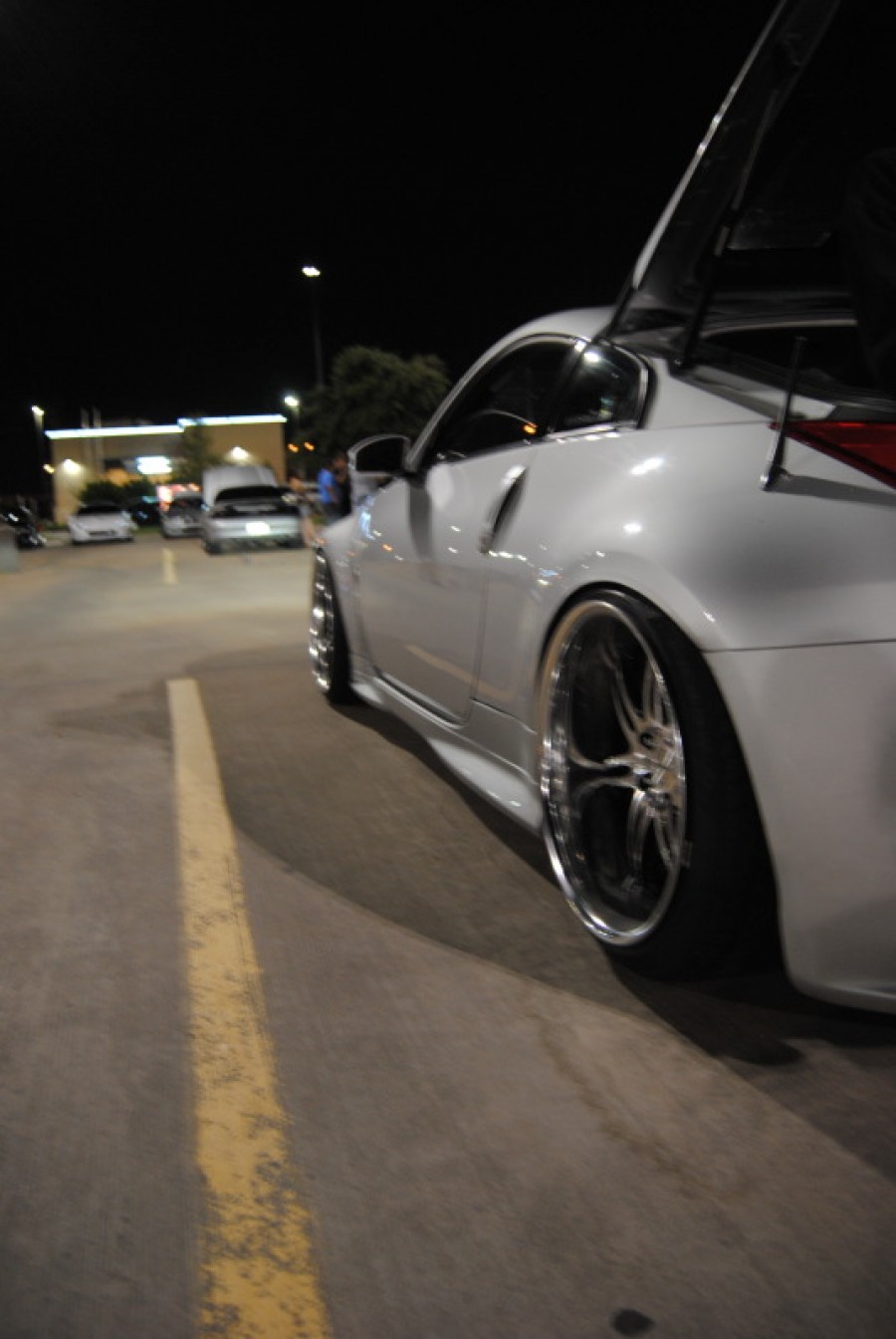 Nissan 350Z rines Work Varianza T1S 20″ 9.5J ET-5 225/35 11J 255/35