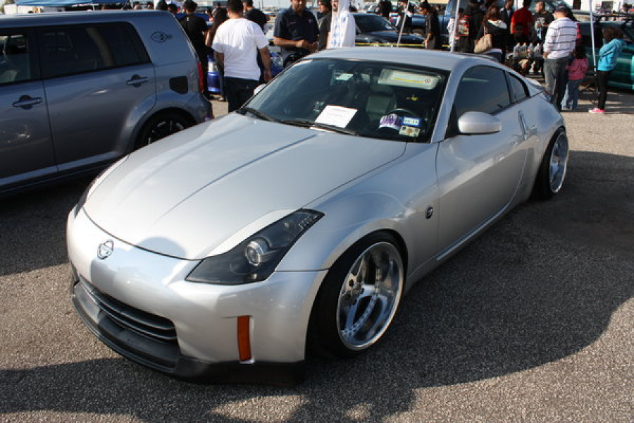 Nissan 350Z rines Work Equip 05 18″ 11J 235/40 12J 265/40