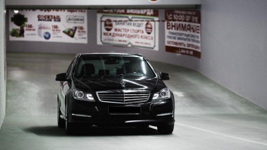 Mercedes-Benz C-Class W204 rines OEM Mercedes AMG 18″ 8J ET45 235/40 9J ET54 255/35