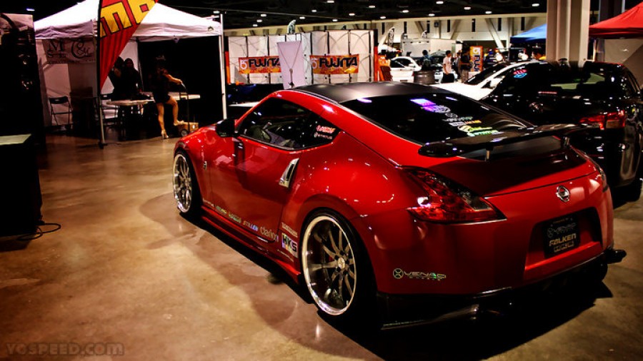 Nissan 370Z rines Venaci VG10 20″ 9.5J ET20 245/35 11J ET15 285/30