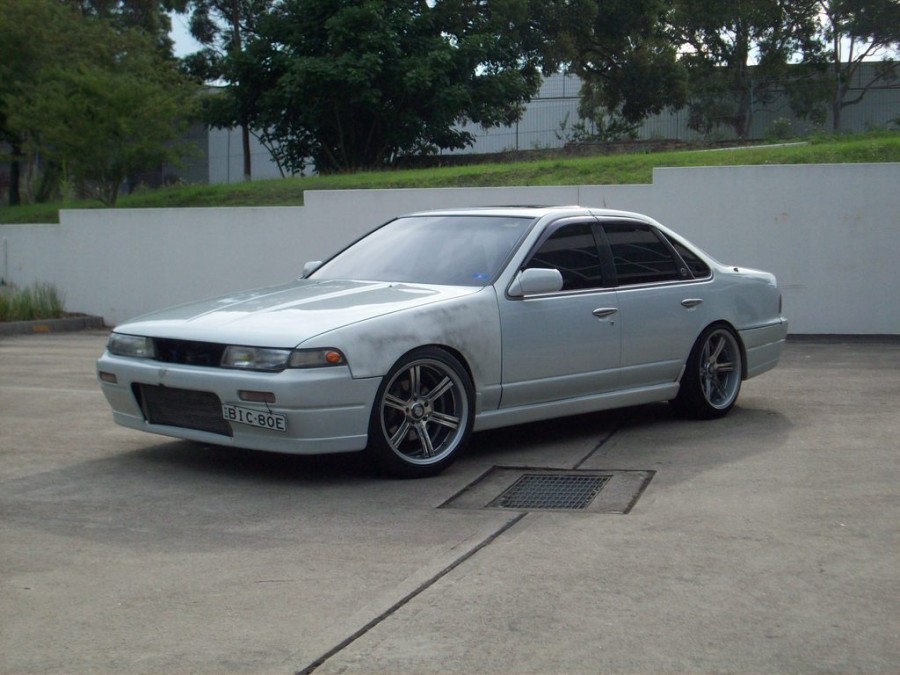 Nissan Cefiro rines Do Luck Double Six 18″ 9.5J ET15 225/45