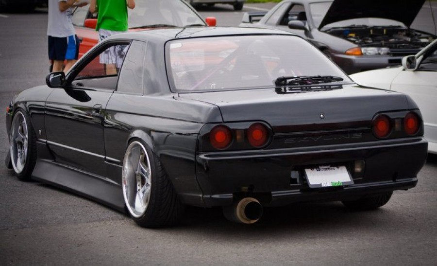 Nissan Skyline R32 roues Stinger  R18 9J ET23 215/40 10J ET-1 225/40 coupe 