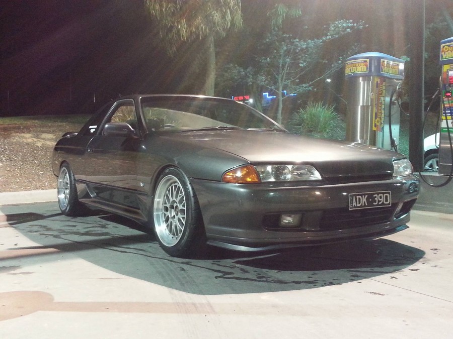 Nissan Skyline R32 roues BBS LM R17 9.5J ET25 245/40 coupe 