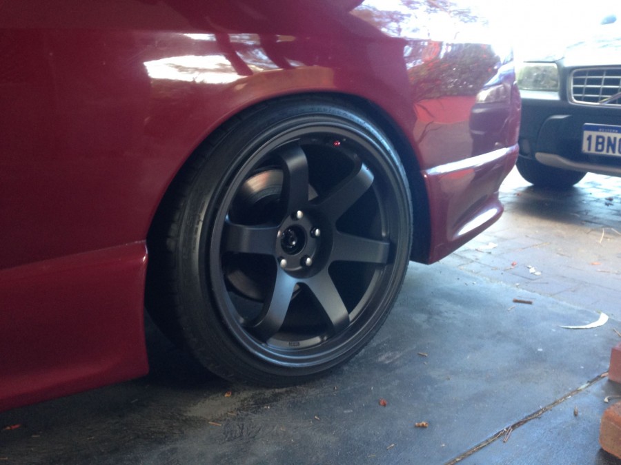 Nissan Skyline R33 roues Rota Grid-R R18 10J ET15 215/40 225/40 coupe 