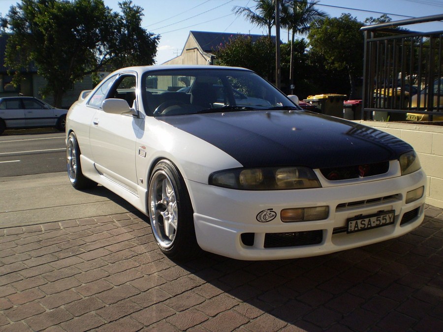 Nissan Skyline R33 roues Blitz BRW Type 03 R18 10J ET22 245/40 coupe 
