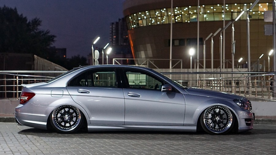 Mercedes-Benz C-Class W204 roues SSR Professor SP3 R19 10J ET49