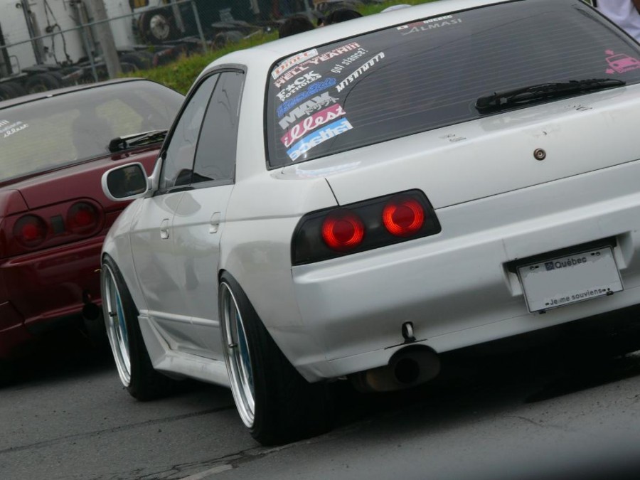 Nissan Skyline R32 roues SSR Professor SP1 R17 9.5J 215/45 10J ET19 225/45