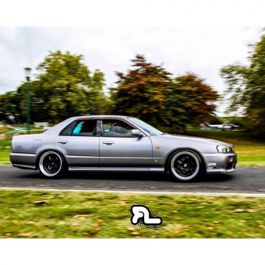 Nissan Skyline R34 roues Touchdown Wheels Unknown R18 10.5J ET22 235/40 sedan 