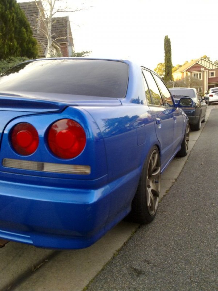 Nissan Skyline R34 roues Work Emotion XT7 R18 9.5J ET12 235/40 sedan 