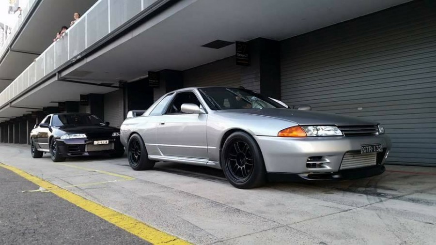 Nissan Skyline R32 roues Enkei RPF1 R17 10J ET18 255/40 GTR 