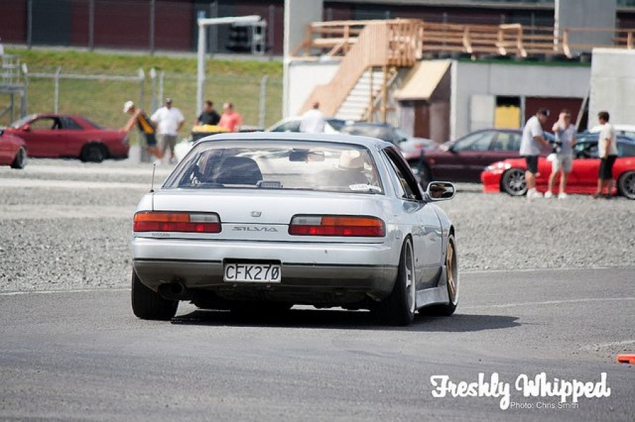 Nissan Silvia S13 roues Advan Yokohama SA3R R17 9J ET13 215/40 ET8 215/45