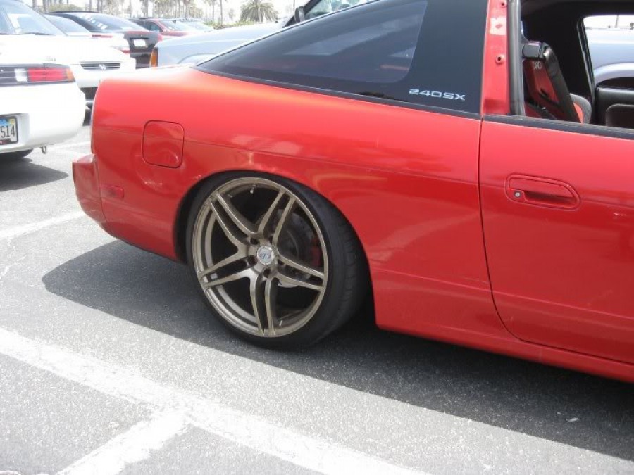 Nissan 180SX/200SX/240SX roues Advan Yokohama AVS Model 5 R18 9J ET10 215/40