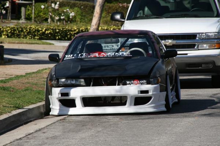 Nissan Silvia S13 roues Falken Hanabi R17 9J ET-5 215/40