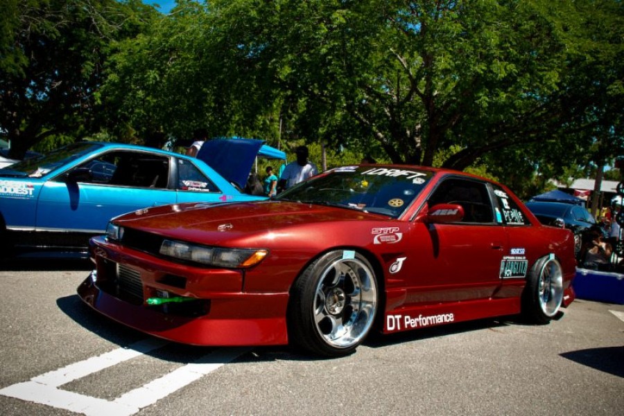Nissan Silvia S13 roues Work Stitch Evolution R18 10J ET-1 225/40 11J ET29 235/40