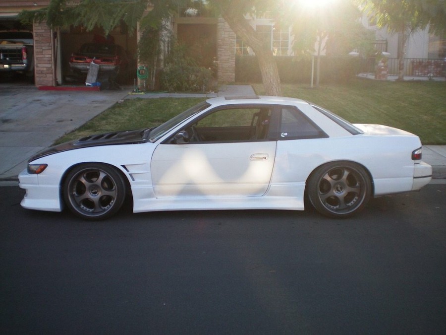 Nissan Silvia S13 roues Work Stitch Evolution R18 10J ET-6 225/35 12J ET-7 265/35
