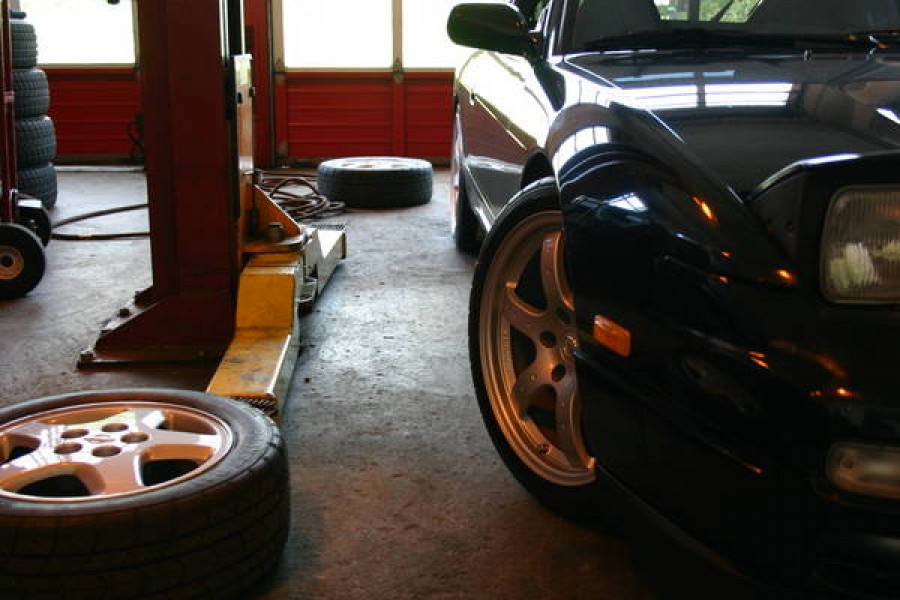Nissan 180SX/200SX/240SX roues OEM Nissan 350Z R18 8J ET30 225/40 8.5J ET33