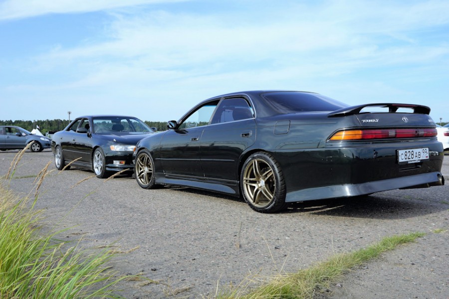 Toyota Mark II 90 roues AVS Model 5 R18 TourerV 